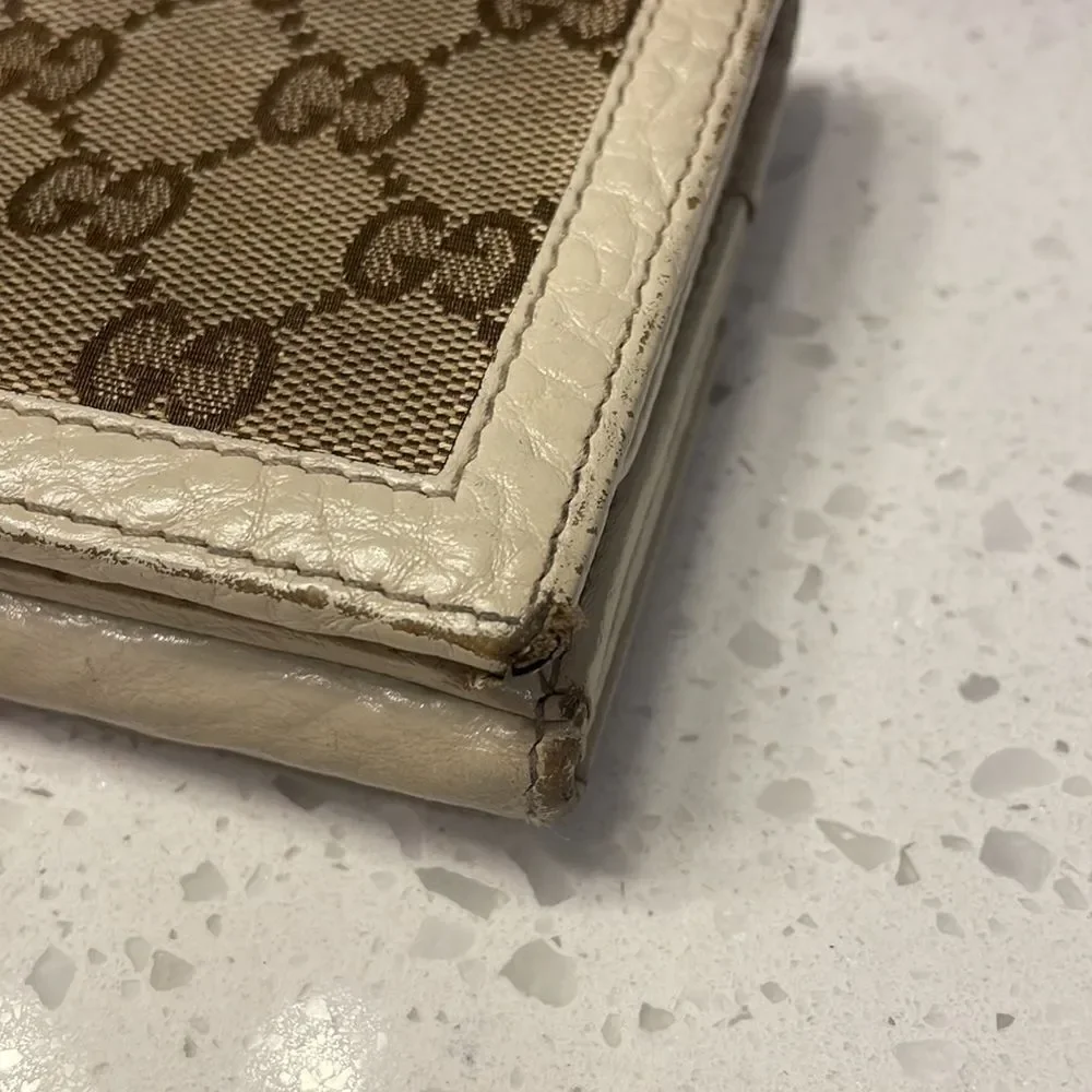 Gucci woman’s canvas and cream leather wallet - Picture 4 of 16